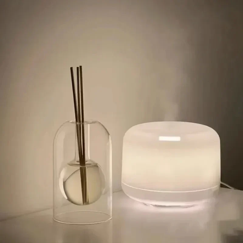 Glazen Aromaverspreider met Houten Houder 17 cm Hoog – Elegante Geurverspreider voor Essentiële Oliën – Scandinavisch Interieur Accessoire | Sansoti