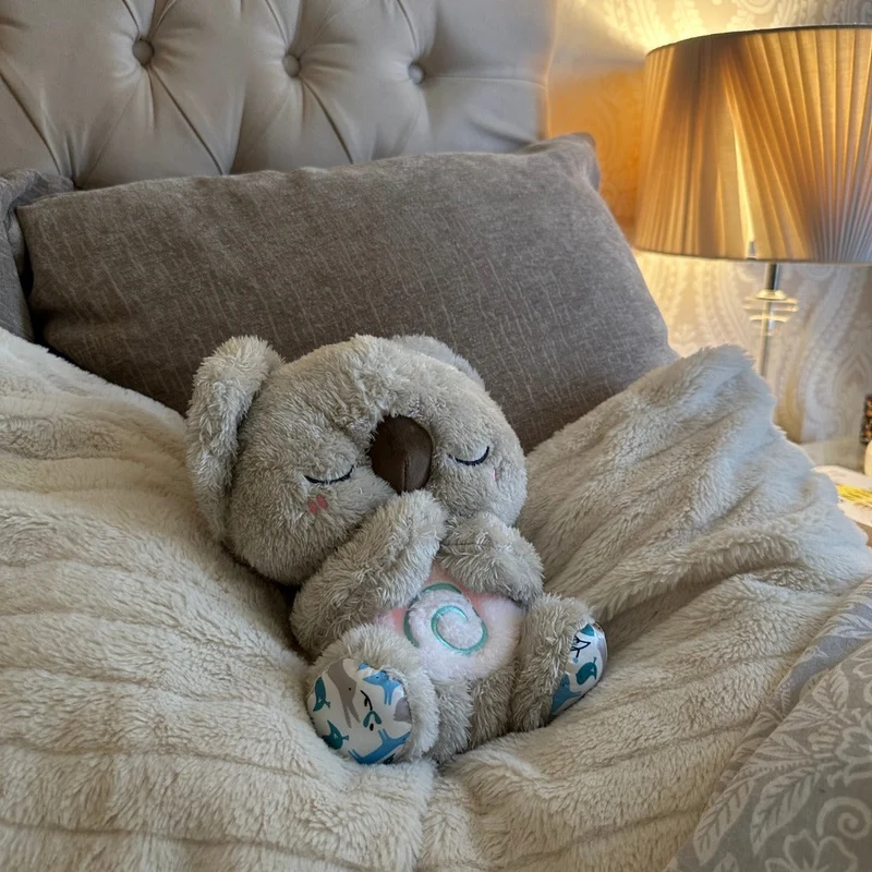 Koala Knuffel met Rustgevende Ademhaling Nachtlampje Slaaphulp Zachte Pluche Ontspanning voor Kinderen en Volwassenen | Sansoti