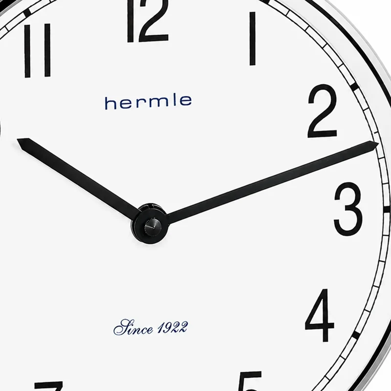 Hermle Tischuhr 19 cm Chrom • Präzises Quarzwerk • Modernes Design