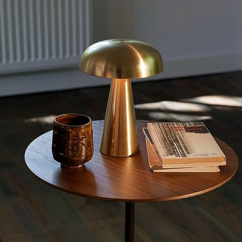 Decoratieve Paddenstoel Tafellamp LED Draadloos Oplaadbaar Metaal 21cm Drie Kleurtemperaturen Scandinavisch Design Nachtverlichting Sfeerlamp | Sansoti