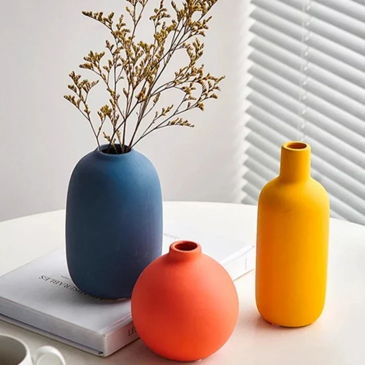 Keramische Vaas met Handgeschilderde Scandinavische Motieven – Decoratieve Bloemenvaas voor Woonkamer en Tafel | Sansoti