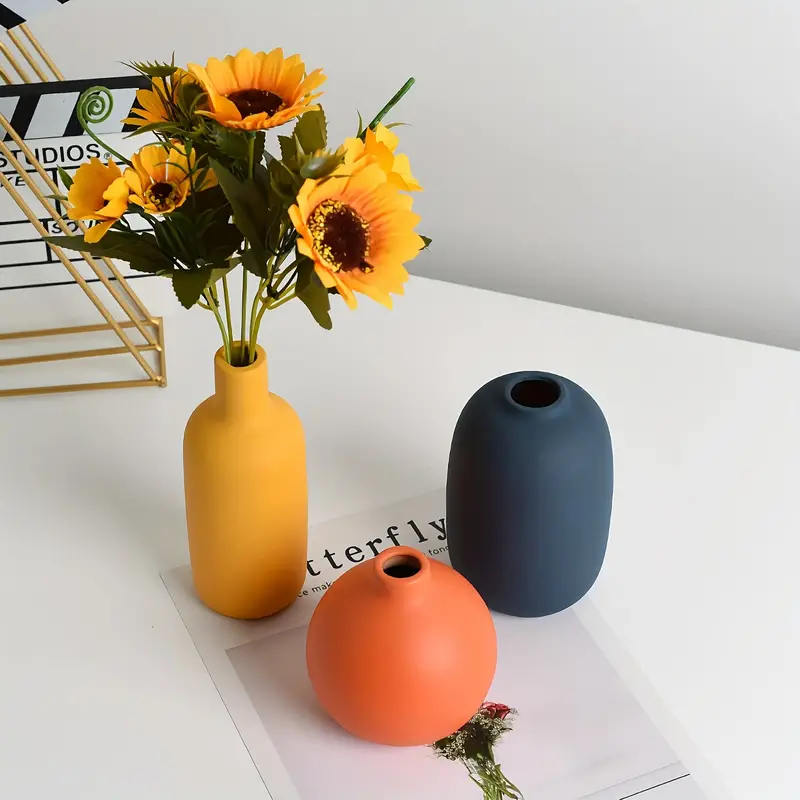 Keramische Vaas met Handgeschilderde Scandinavische Motieven – Decoratieve Bloemenvaas voor Woonkamer en Tafel | Sansoti