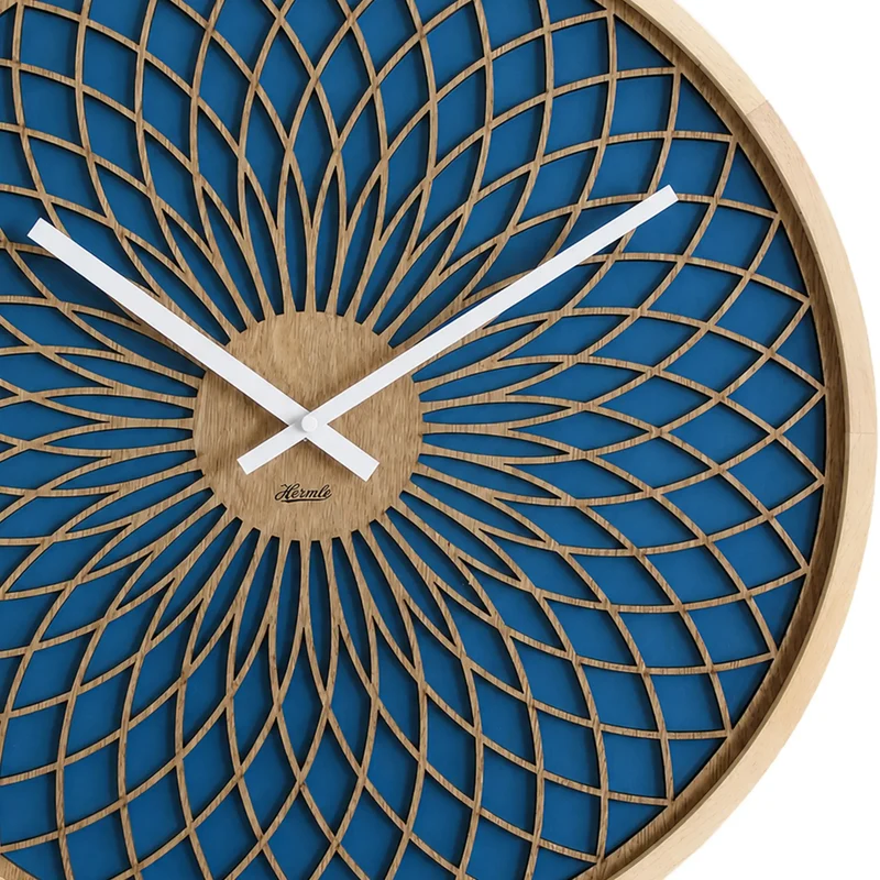 Hermle Wanduhr 50 cm Ø Holz • Modernes 3D-Design • Präzises Quarzwerk